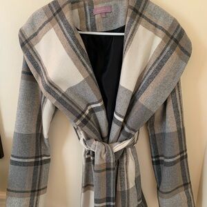 Winter wrap coat with pockets